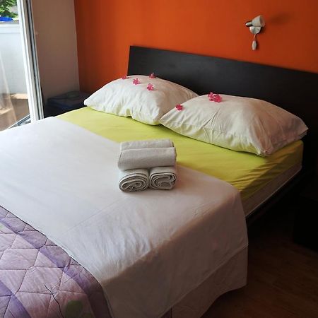 Guest House Tina Rab Town Zewnętrze zdjęcie