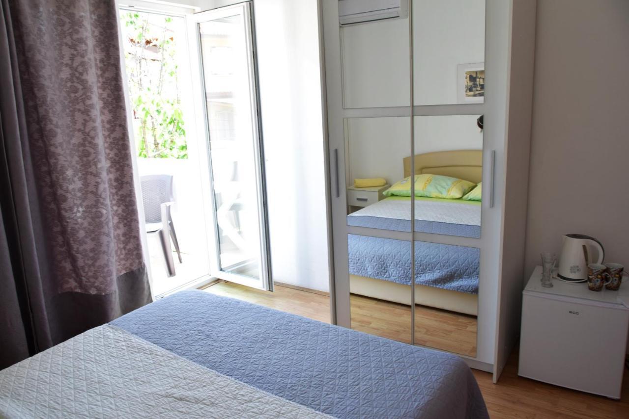 Guest House Tina Rab Town Zewnętrze zdjęcie