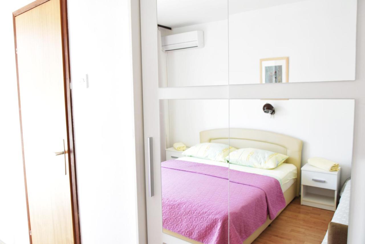 Guest House Tina Rab Town Zewnętrze zdjęcie
