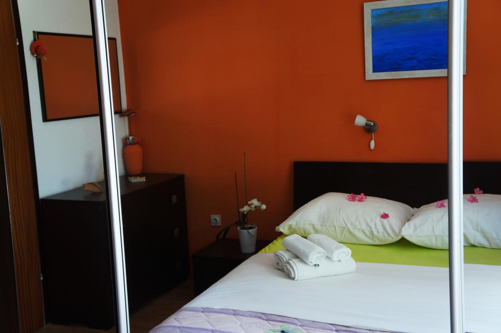 Guest House Tina Rab Town Zewnętrze zdjęcie